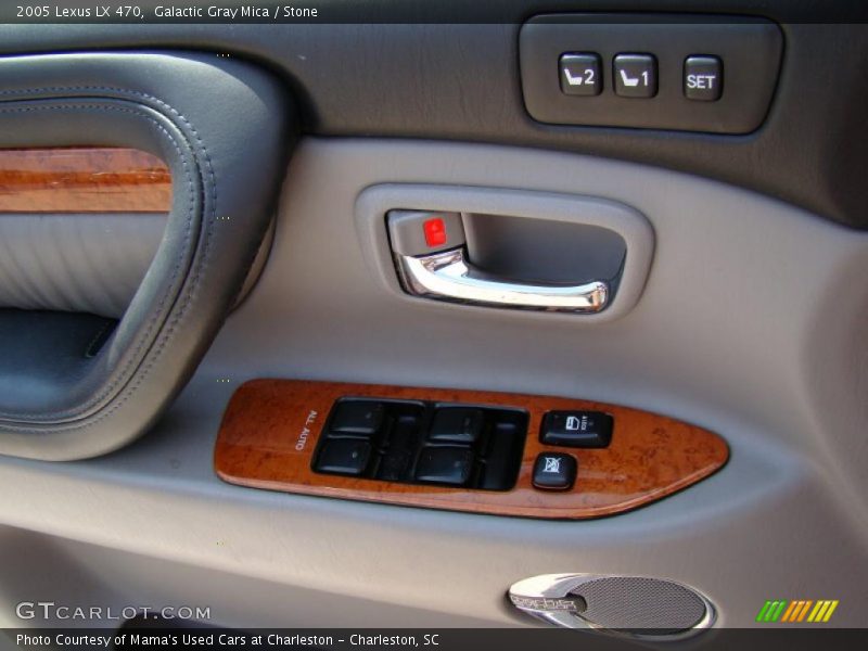 Galactic Gray Mica / Stone 2005 Lexus LX 470