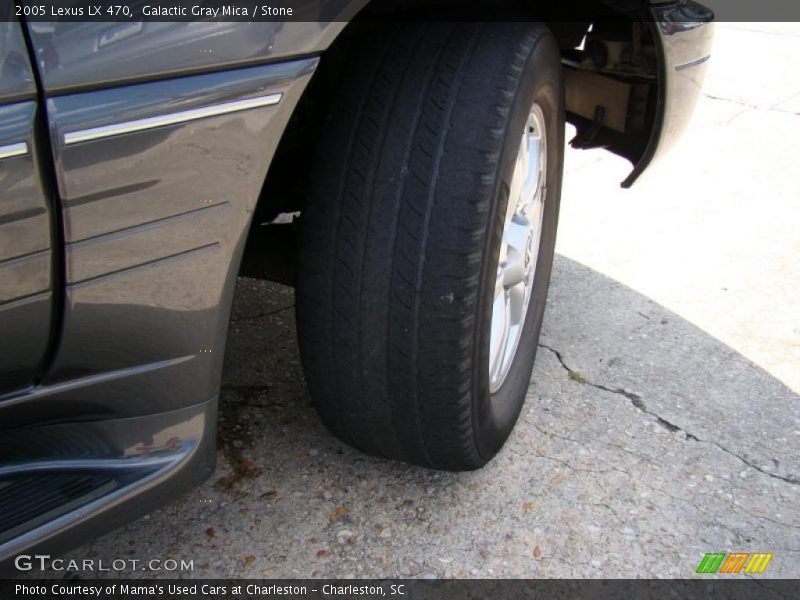 Galactic Gray Mica / Stone 2005 Lexus LX 470