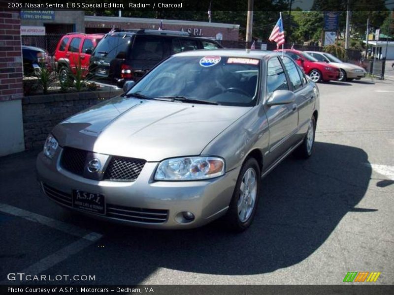 Radium / Charcoal 2005 Nissan Sentra 1.8 S Special Edition