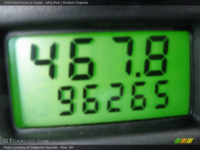 Infra-Red / Medium Graphite 2004 Ford Focus LX Sedan