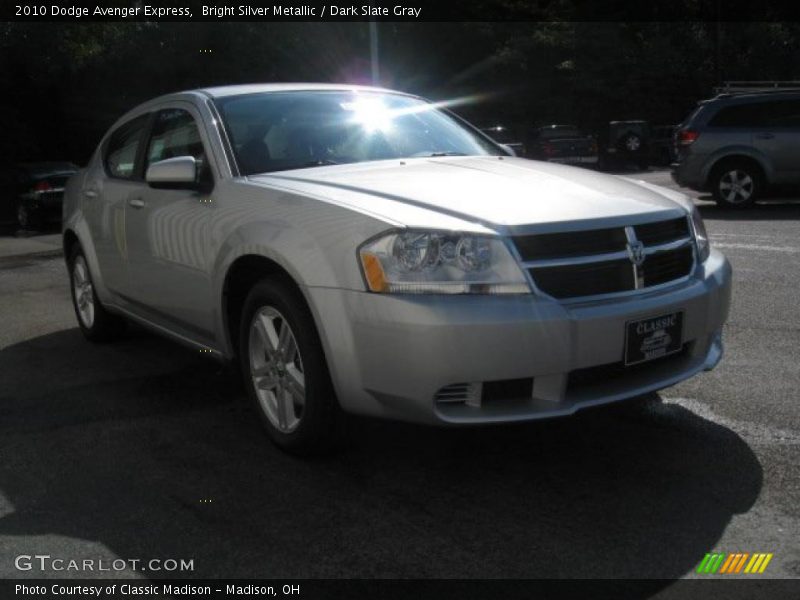 Bright Silver Metallic / Dark Slate Gray 2010 Dodge Avenger Express