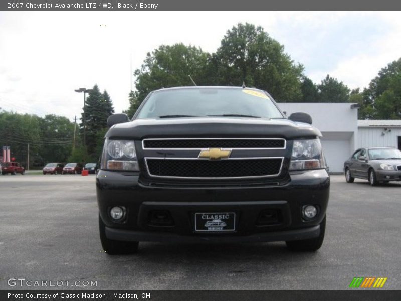 Black / Ebony 2007 Chevrolet Avalanche LTZ 4WD