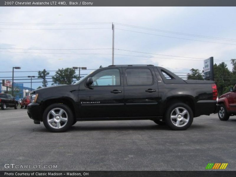 Black / Ebony 2007 Chevrolet Avalanche LTZ 4WD