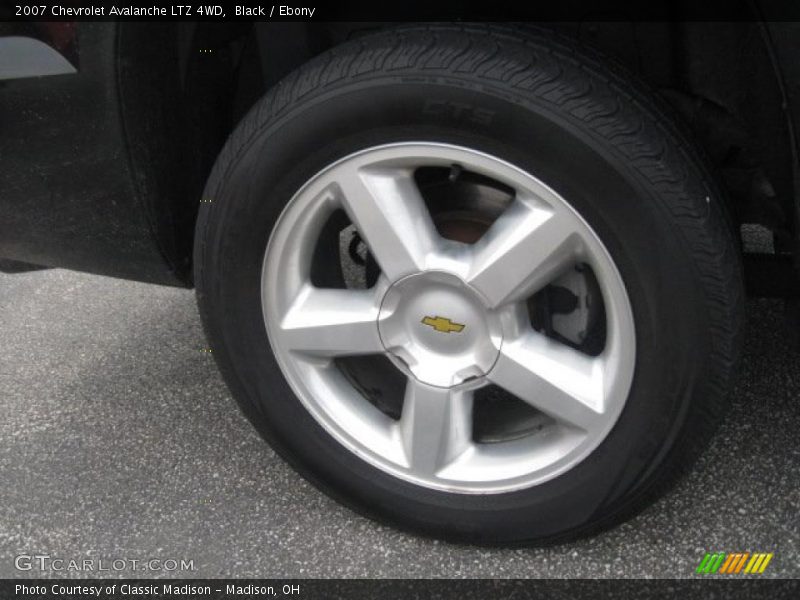 Black / Ebony 2007 Chevrolet Avalanche LTZ 4WD