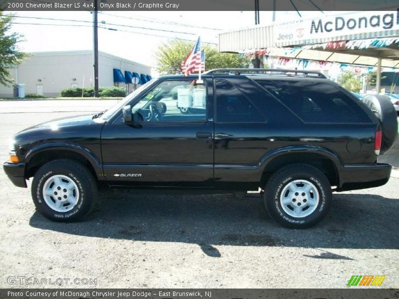 Onyx Black / Graphite Gray 2000 Chevrolet Blazer LS 4x4