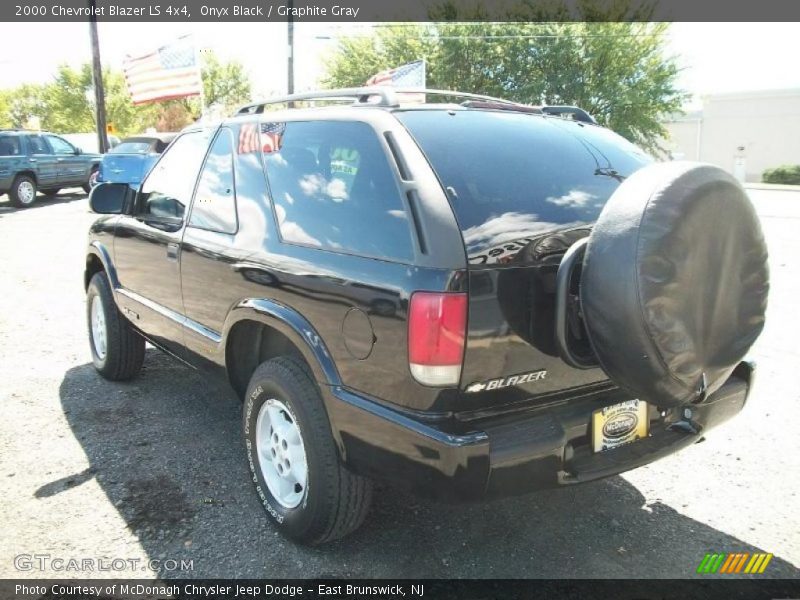 Onyx Black / Graphite Gray 2000 Chevrolet Blazer LS 4x4