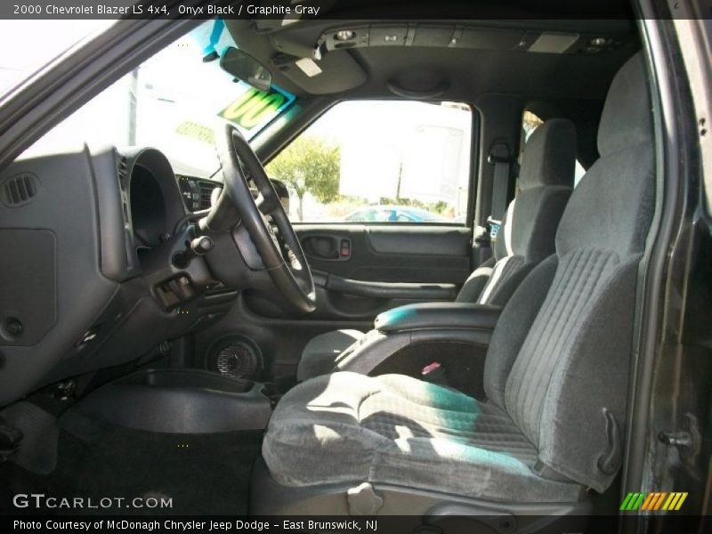 Onyx Black / Graphite Gray 2000 Chevrolet Blazer LS 4x4