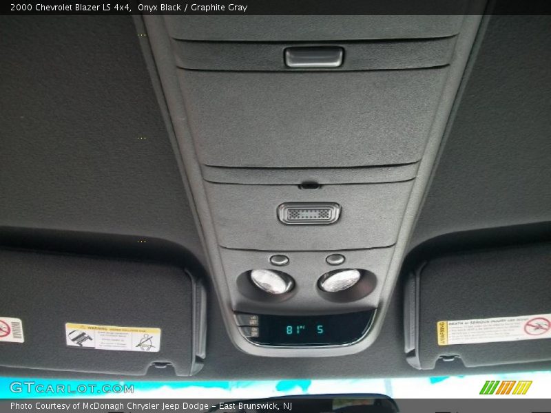 Onyx Black / Graphite Gray 2000 Chevrolet Blazer LS 4x4