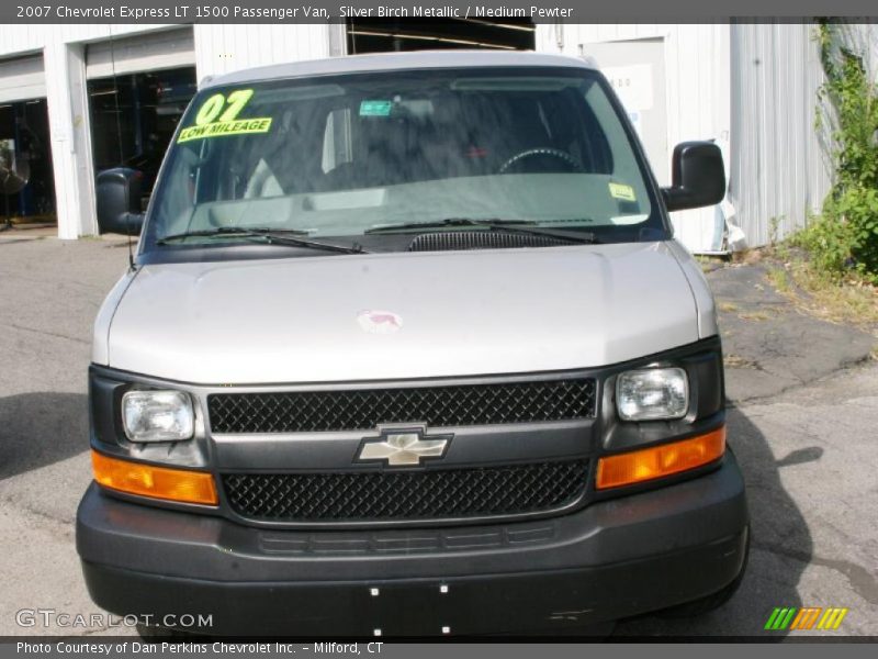 Silver Birch Metallic / Medium Pewter 2007 Chevrolet Express LT 1500 Passenger Van