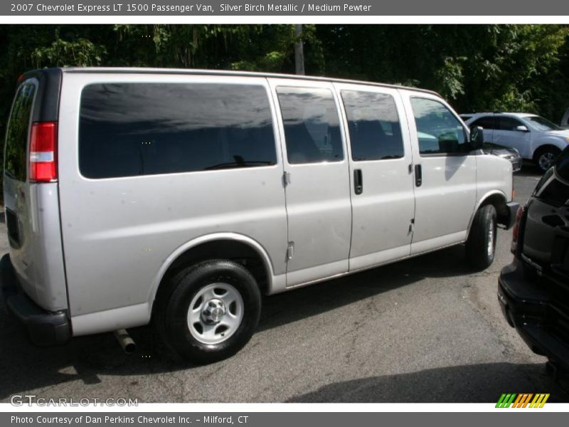 Silver Birch Metallic / Medium Pewter 2007 Chevrolet Express LT 1500 Passenger Van