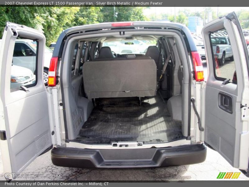 Silver Birch Metallic / Medium Pewter 2007 Chevrolet Express LT 1500 Passenger Van