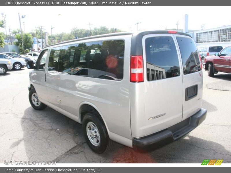 Silver Birch Metallic / Medium Pewter 2007 Chevrolet Express LT 1500 Passenger Van