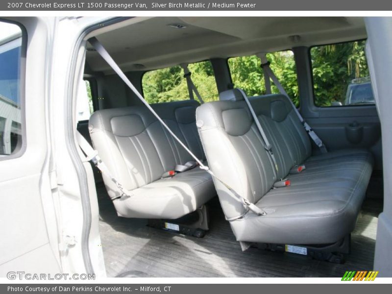 Silver Birch Metallic / Medium Pewter 2007 Chevrolet Express LT 1500 Passenger Van