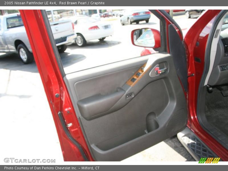 Red Brawn Pearl / Graphite 2005 Nissan Pathfinder LE 4x4