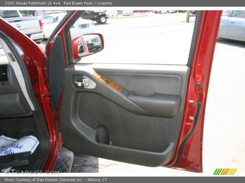 Red Brawn Pearl / Graphite 2005 Nissan Pathfinder LE 4x4