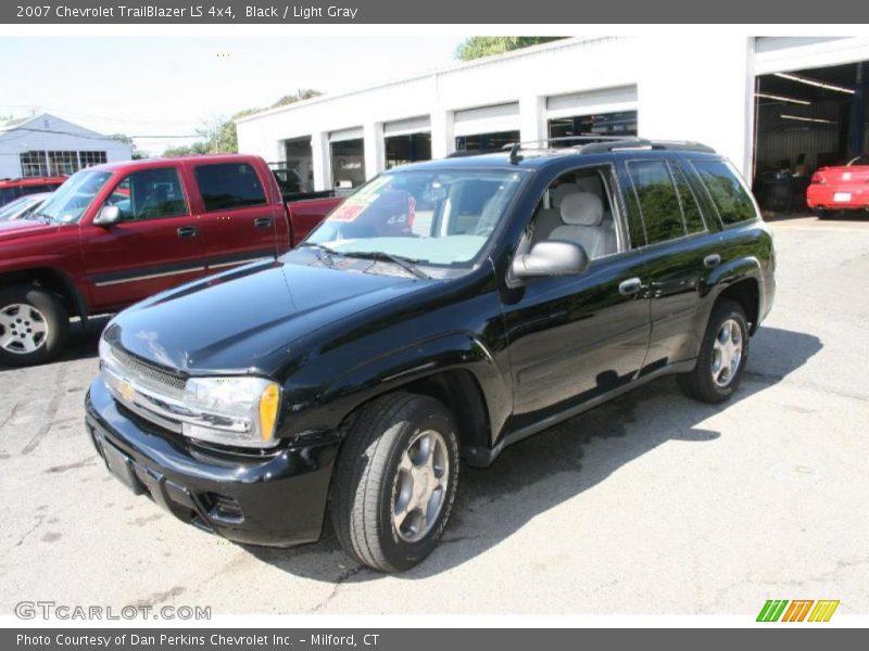 Black / Light Gray 2007 Chevrolet TrailBlazer LS 4x4