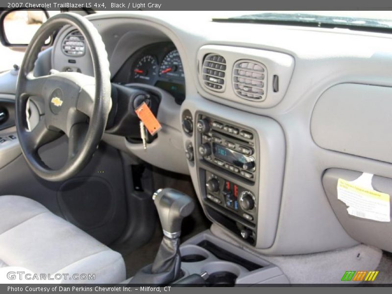 Black / Light Gray 2007 Chevrolet TrailBlazer LS 4x4