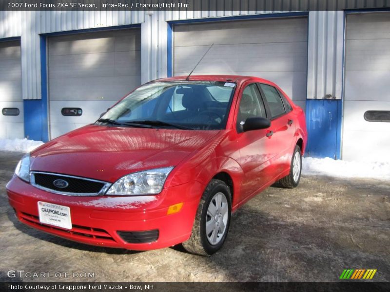Infra-Red / Charcoal/Light Flint 2007 Ford Focus ZX4 SE Sedan