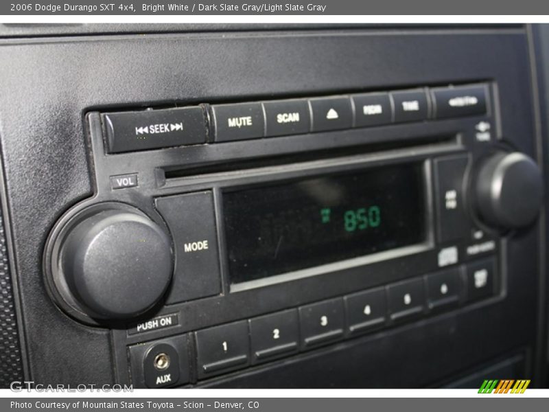 Bright White / Dark Slate Gray/Light Slate Gray 2006 Dodge Durango SXT 4x4