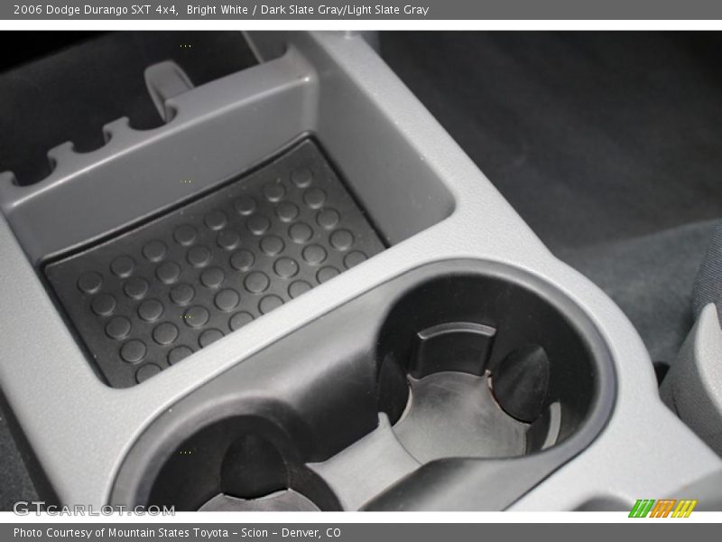Bright White / Dark Slate Gray/Light Slate Gray 2006 Dodge Durango SXT 4x4