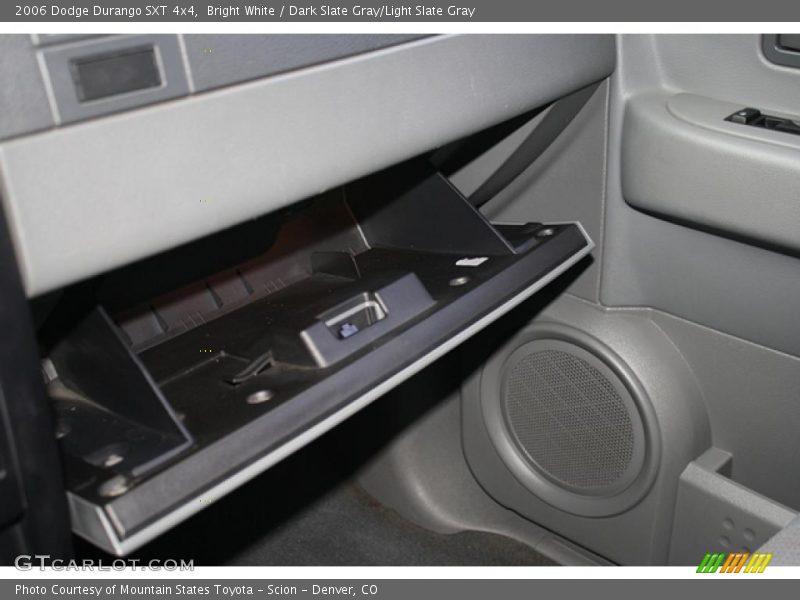 Bright White / Dark Slate Gray/Light Slate Gray 2006 Dodge Durango SXT 4x4