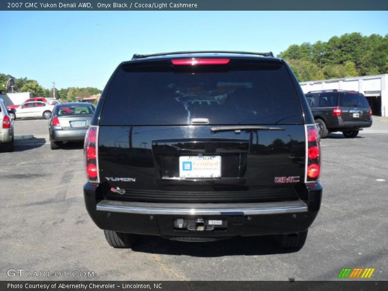 Onyx Black / Cocoa/Light Cashmere 2007 GMC Yukon Denali AWD