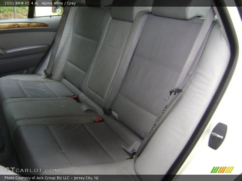 Alpine White / Grey 2001 BMW X5 4.4i