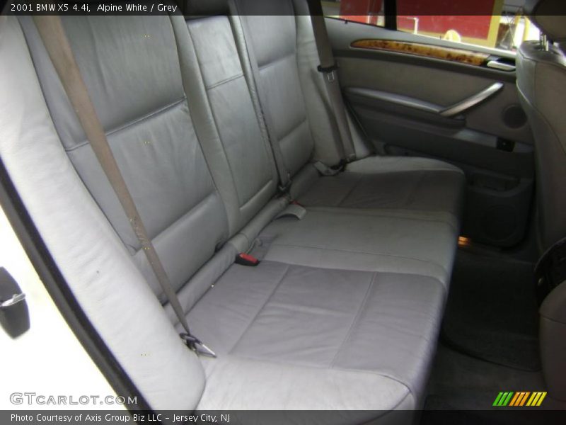 Alpine White / Grey 2001 BMW X5 4.4i