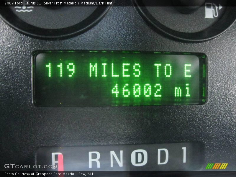 Silver Frost Metallic / Medium/Dark Flint 2007 Ford Taurus SE