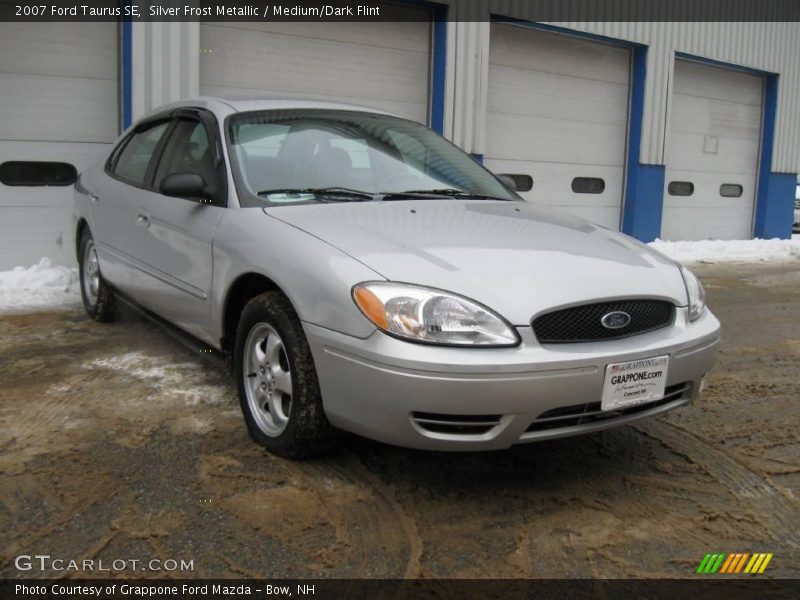 Silver Frost Metallic / Medium/Dark Flint 2007 Ford Taurus SE