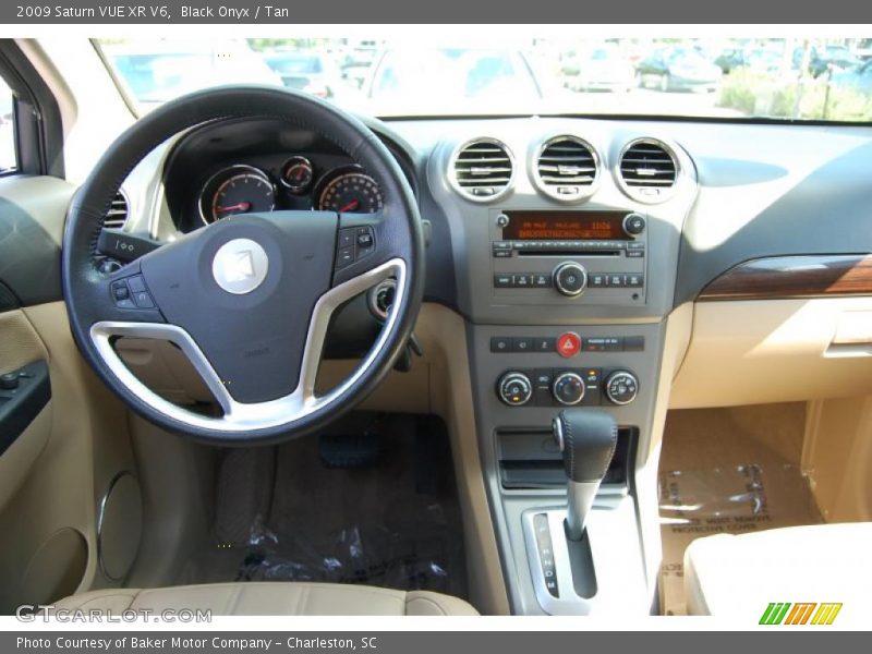Black Onyx / Tan 2009 Saturn VUE XR V6