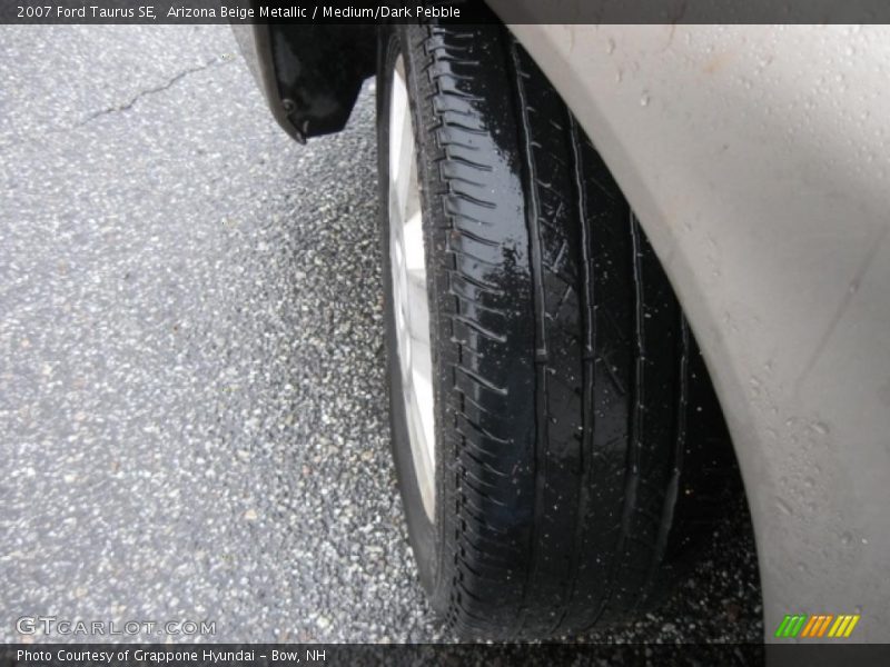 Arizona Beige Metallic / Medium/Dark Pebble 2007 Ford Taurus SE