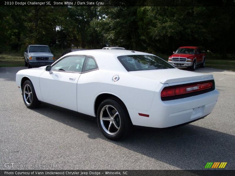 Stone White / Dark Slate Gray 2010 Dodge Challenger SE