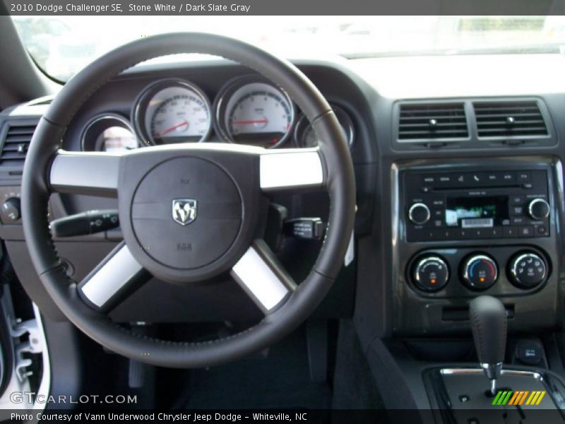 Stone White / Dark Slate Gray 2010 Dodge Challenger SE