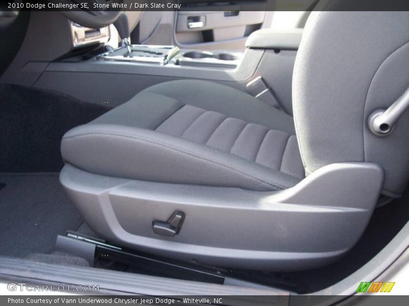 Stone White / Dark Slate Gray 2010 Dodge Challenger SE