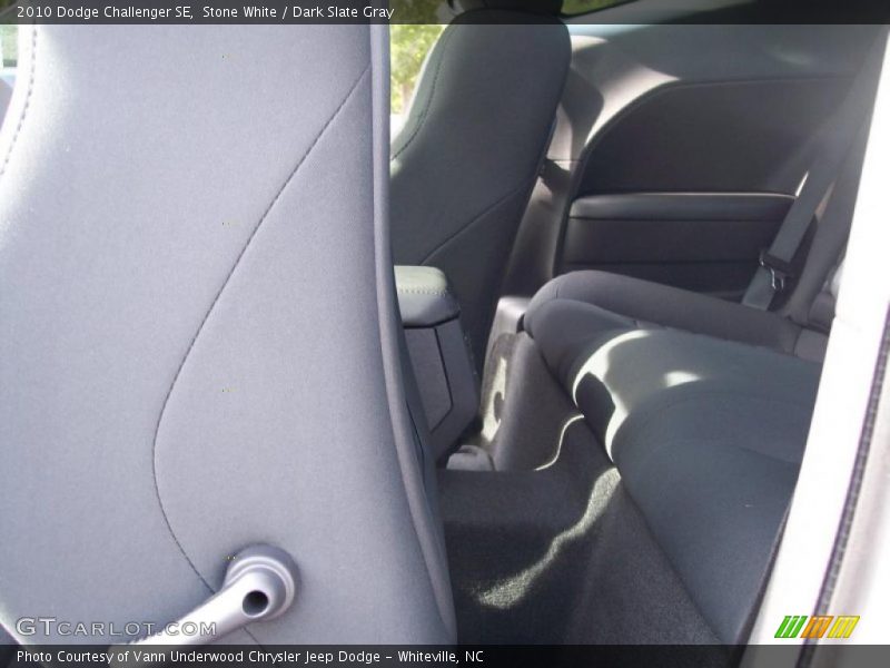 Stone White / Dark Slate Gray 2010 Dodge Challenger SE