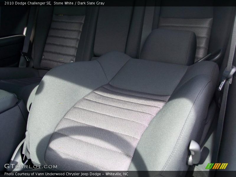 Stone White / Dark Slate Gray 2010 Dodge Challenger SE