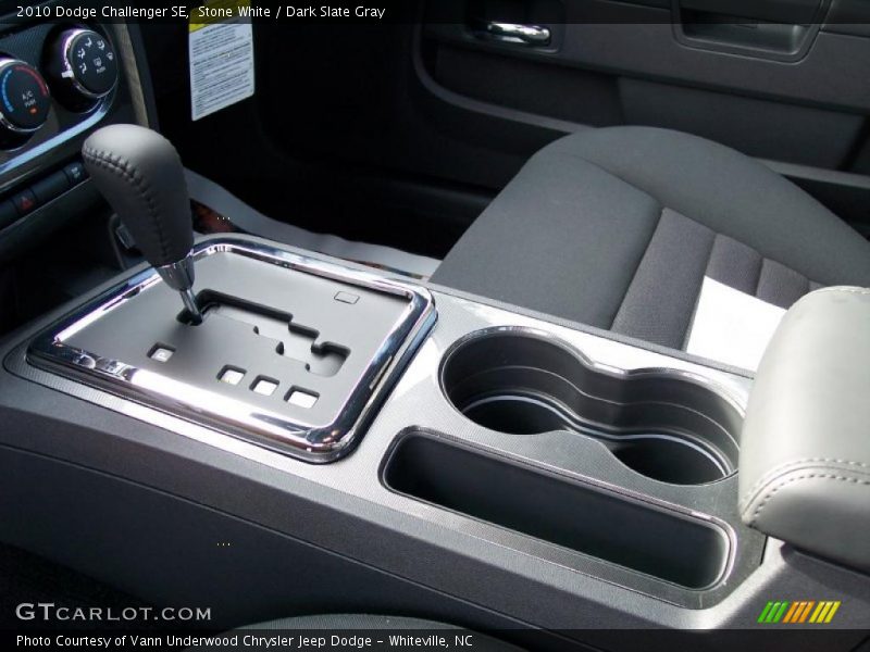 Stone White / Dark Slate Gray 2010 Dodge Challenger SE