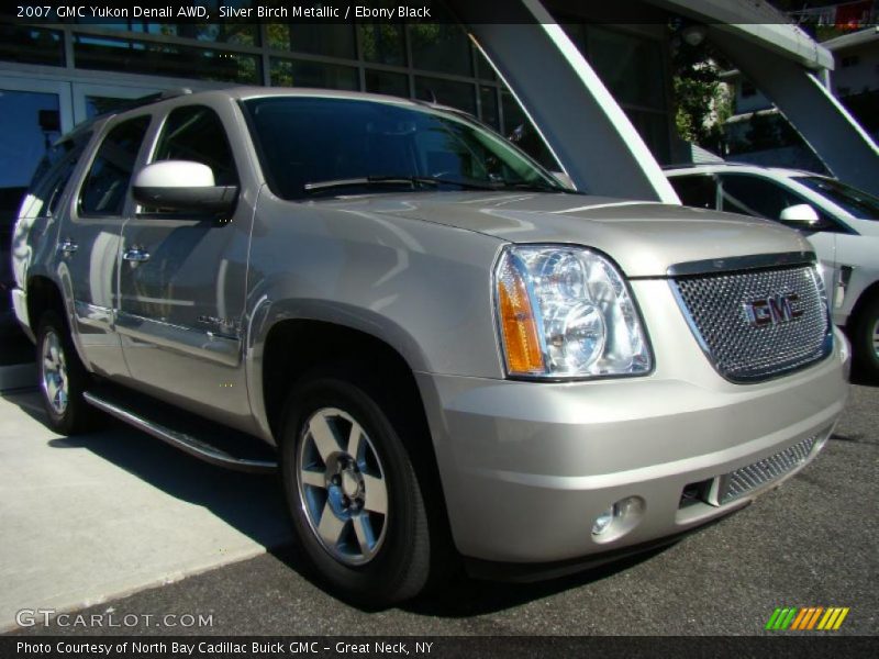 Silver Birch Metallic / Ebony Black 2007 GMC Yukon Denali AWD