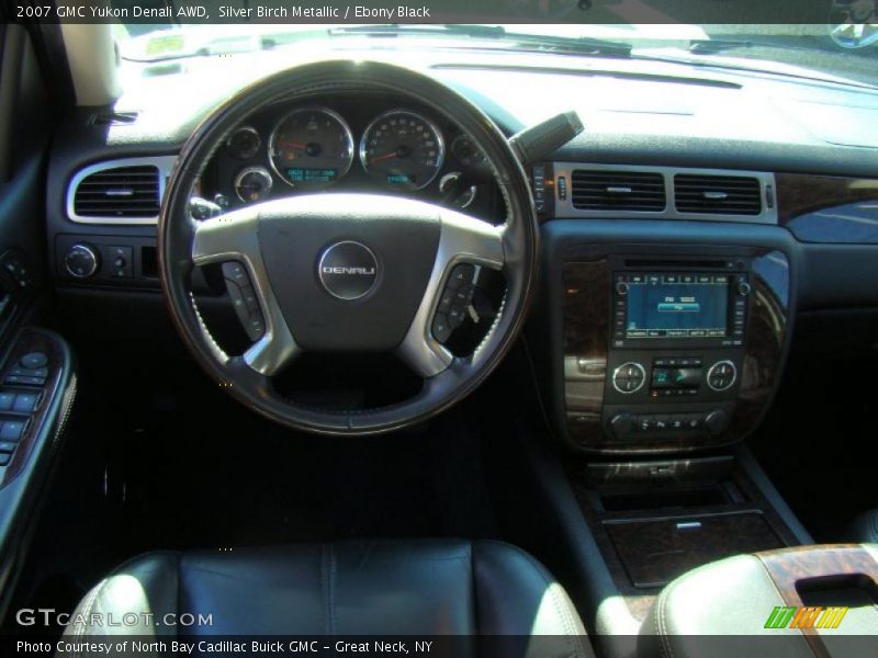 Silver Birch Metallic / Ebony Black 2007 GMC Yukon Denali AWD