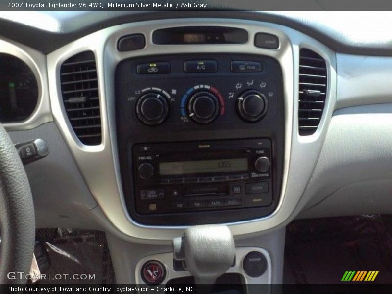 Millenium Silver Metallic / Ash Gray 2007 Toyota Highlander V6 4WD