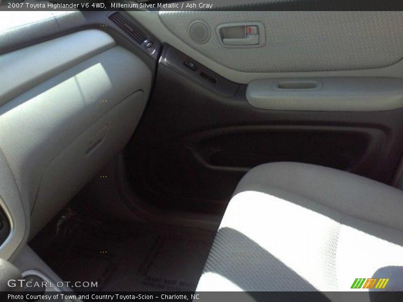Millenium Silver Metallic / Ash Gray 2007 Toyota Highlander V6 4WD