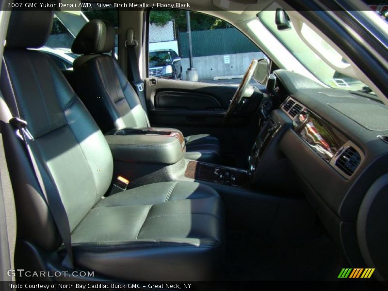Silver Birch Metallic / Ebony Black 2007 GMC Yukon Denali AWD