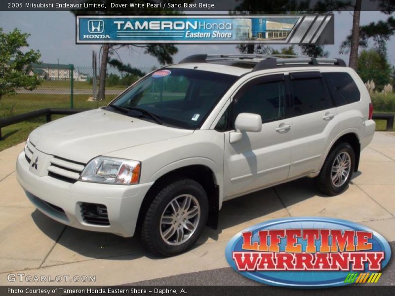 Dover White Pearl / Sand Blast Beige 2005 Mitsubishi Endeavor Limited