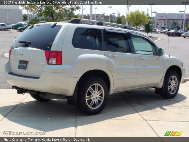 Dover White Pearl / Sand Blast Beige 2005 Mitsubishi Endeavor Limited