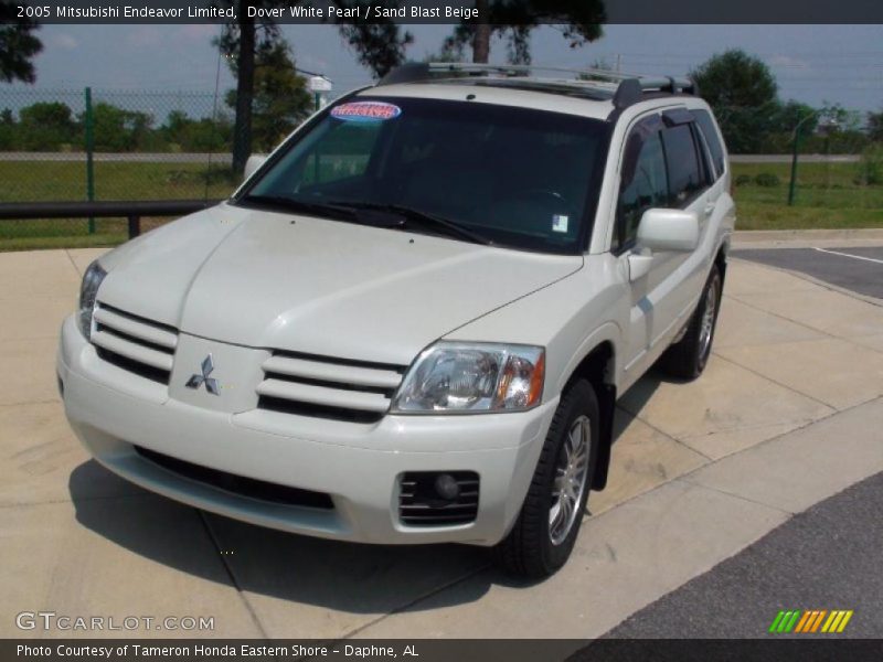 Dover White Pearl / Sand Blast Beige 2005 Mitsubishi Endeavor Limited