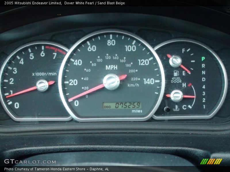 Dover White Pearl / Sand Blast Beige 2005 Mitsubishi Endeavor Limited