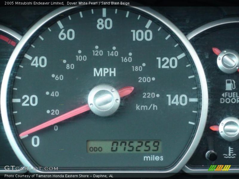 Dover White Pearl / Sand Blast Beige 2005 Mitsubishi Endeavor Limited