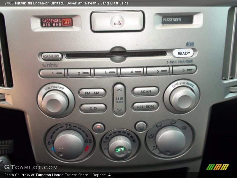 Dover White Pearl / Sand Blast Beige 2005 Mitsubishi Endeavor Limited