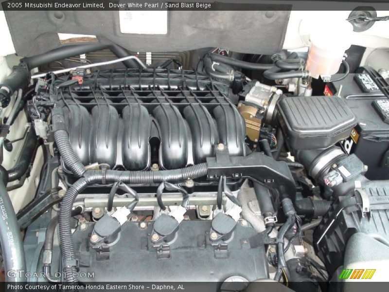 Dover White Pearl / Sand Blast Beige 2005 Mitsubishi Endeavor Limited
